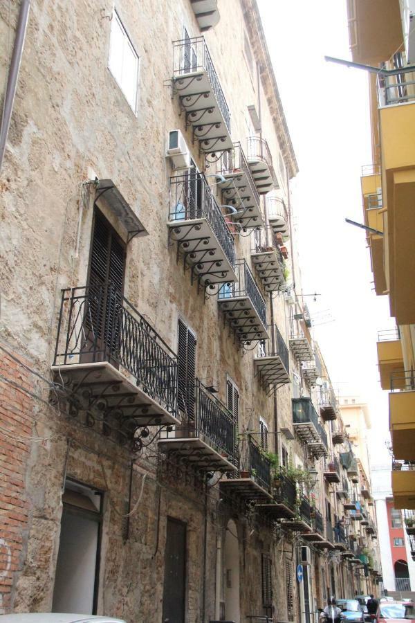 Appartamento Valverde ปาแลร์โม ภายนอก รูปภาพ